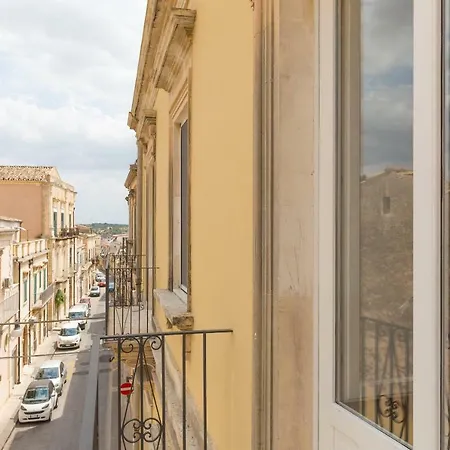 Apartment Al Corso Noto
